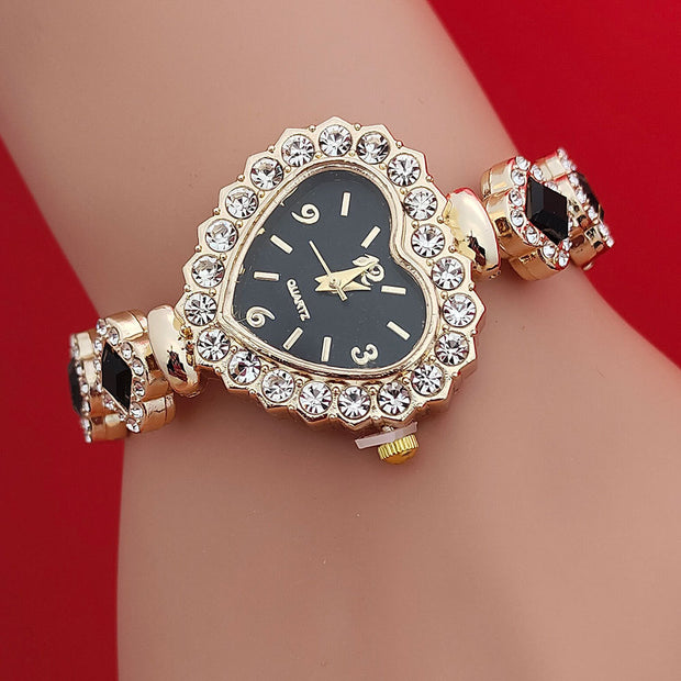 Fashion Love Shape Bracelet Watch Set Diamond Colored Heart Quartz Watch